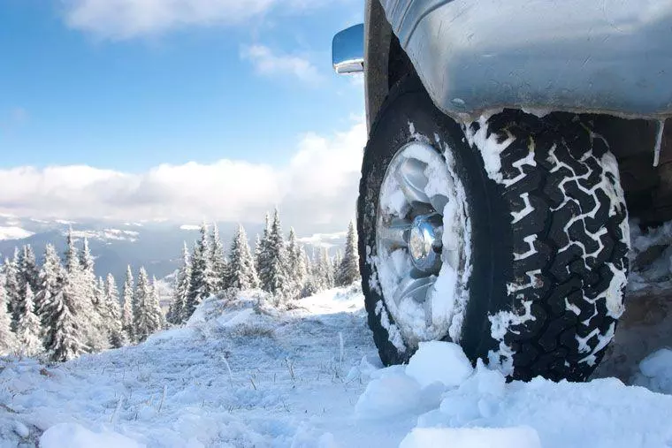 Winter tyre on vehicle
